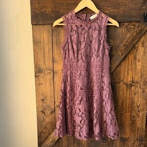 Altar’d State Sleevless Lace Dress in Mauve